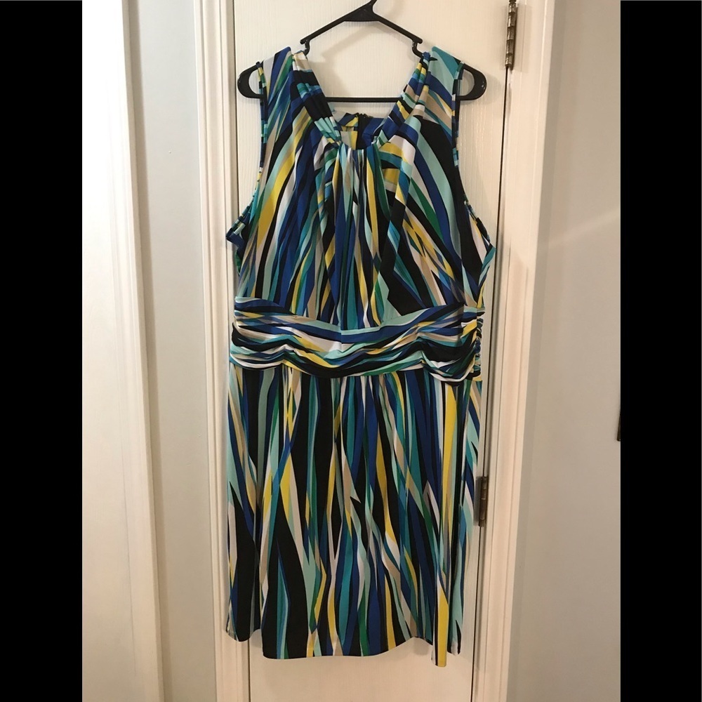 # Beautiful 2X Calvin Klein Knotted Front Multicolored Dress
